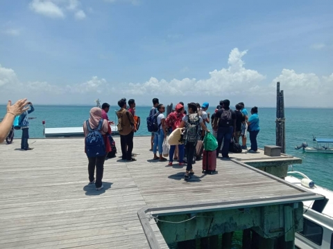 Batu Batu’s staff departing the island for home in March. With travel at a standstill, the majority of Batu Batu’s staff had to be put on unpaid leave. Photo from Cher Chua-Lassalvy